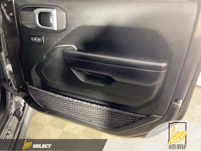 Used 2021 Jeep Wrangler Unlimited Rubicon w/ Dual Top Group image 12
