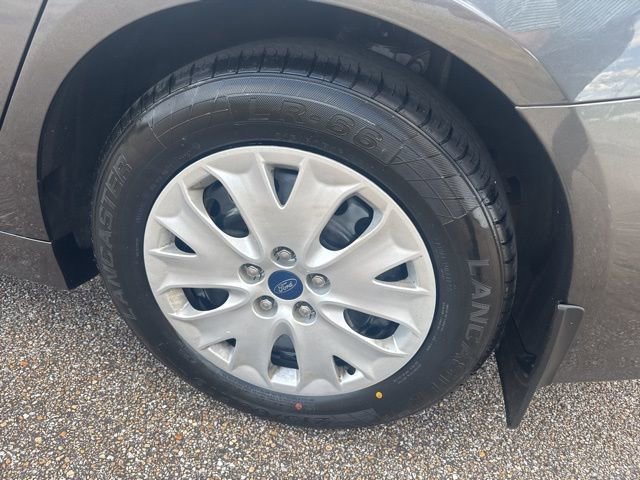 Used 2019 Ford Fusion S image 9