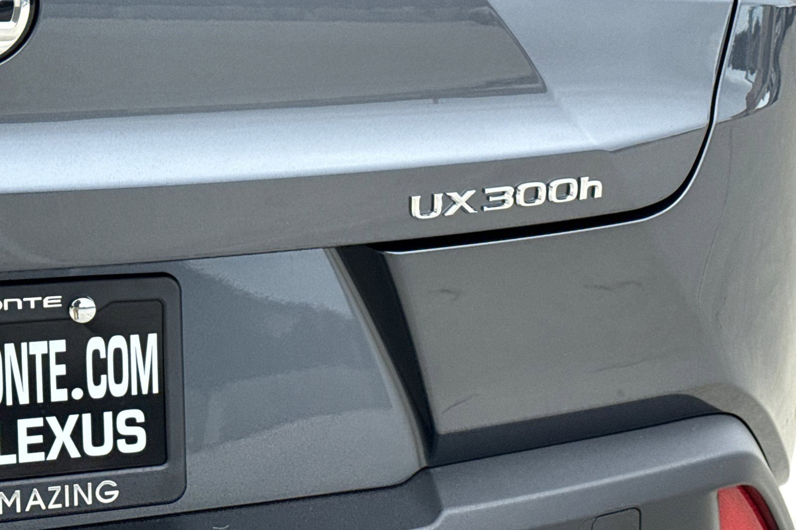 New 2026 Lexus UX 300h FWD image 18