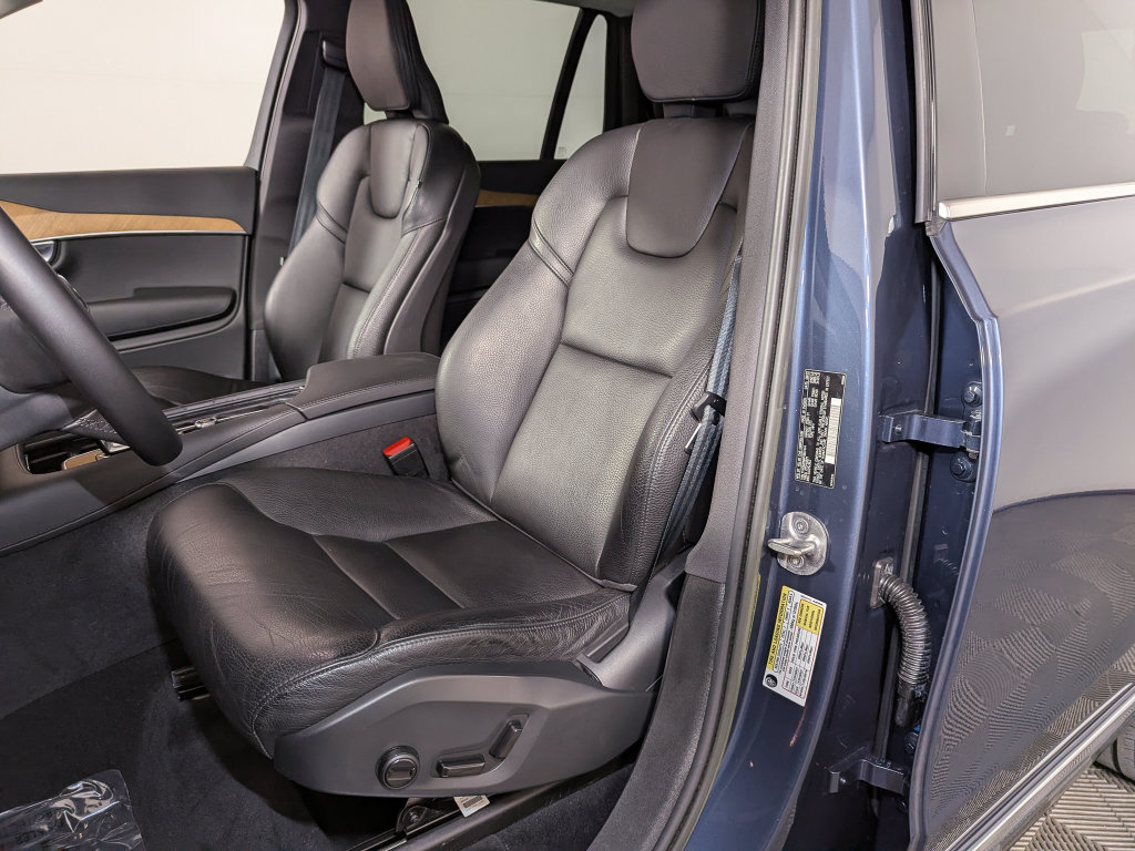 Used 2023 Volvo XC90 B6 Plus w/ Protection Package Premier AWD/4WD image 17