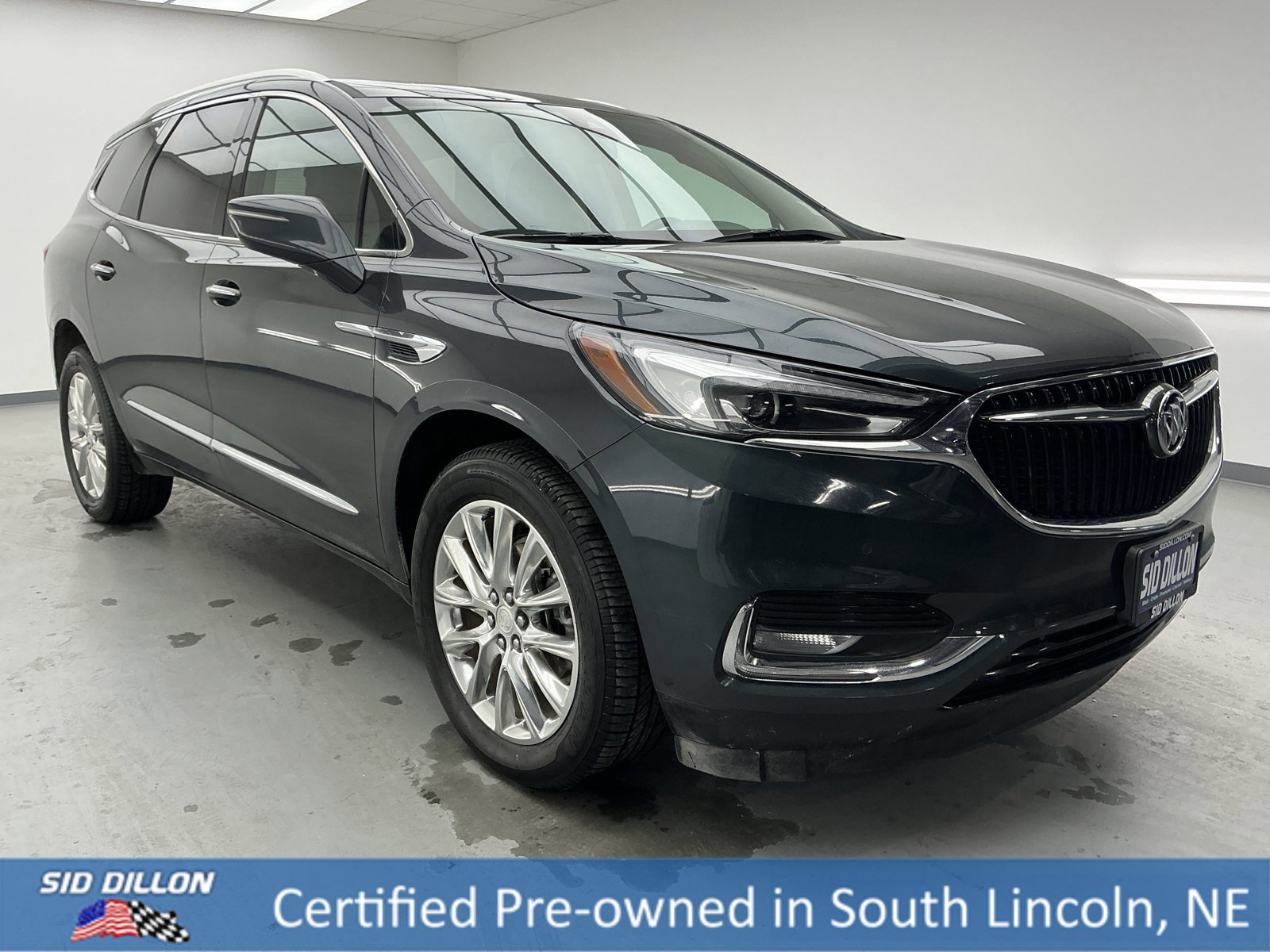 Used 2021 Buick Enclave Premium w/ Sun and Sites Package image 3