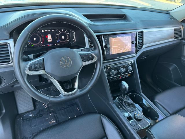 Used 2022 Volkswagen Atlas SEL AWD/4WD image 3