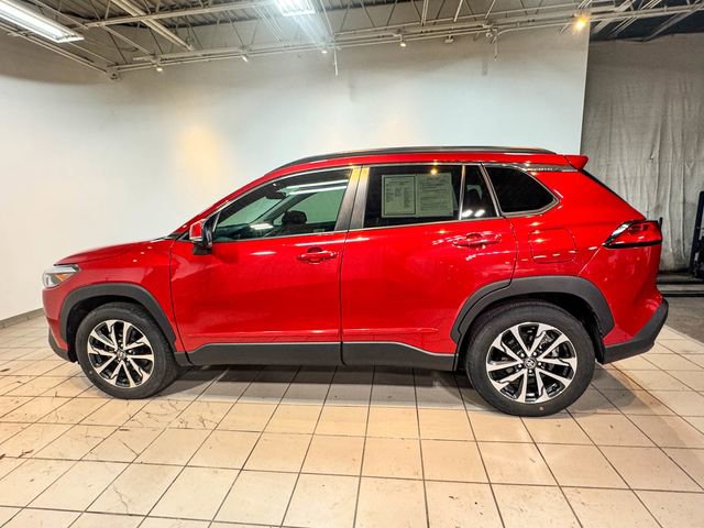 Used 2022 Toyota Corolla Cross XLE w/ Convenience Package image 12