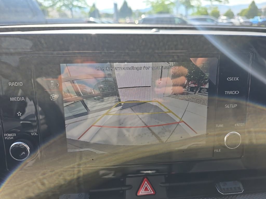 New 2025 Kia Sportage LX image 16