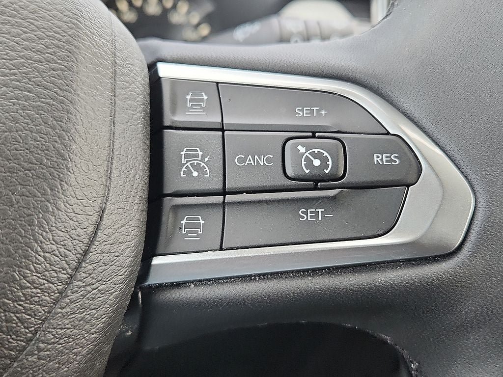 Used 2024 Jeep Compass Limited AWD/4WD image 24