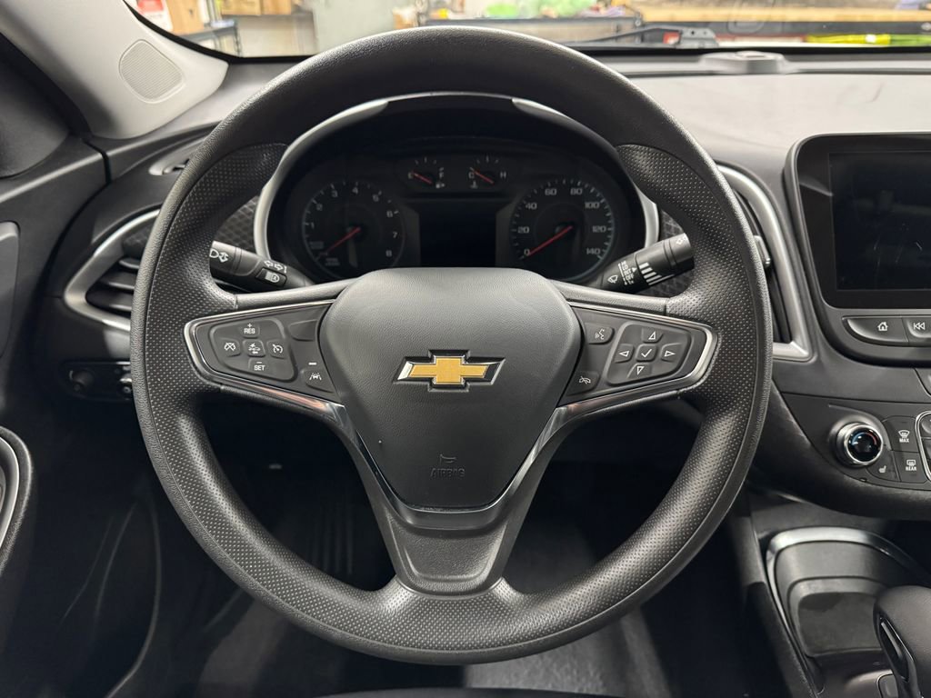 Used 2023 Chevrolet Malibu LT image 19