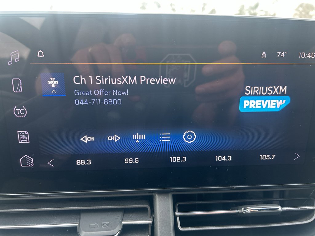 Used 2025 Chevrolet Trax RS w/ Driver Confidence Package image 28