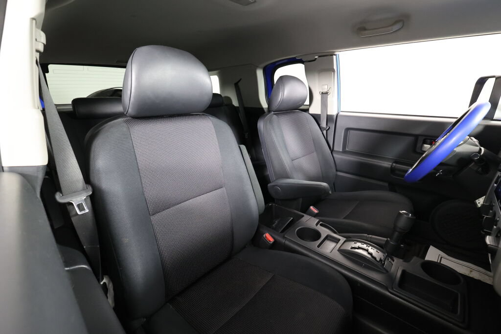 Used 2007 Toyota FJ Cruiser 2WD image 19