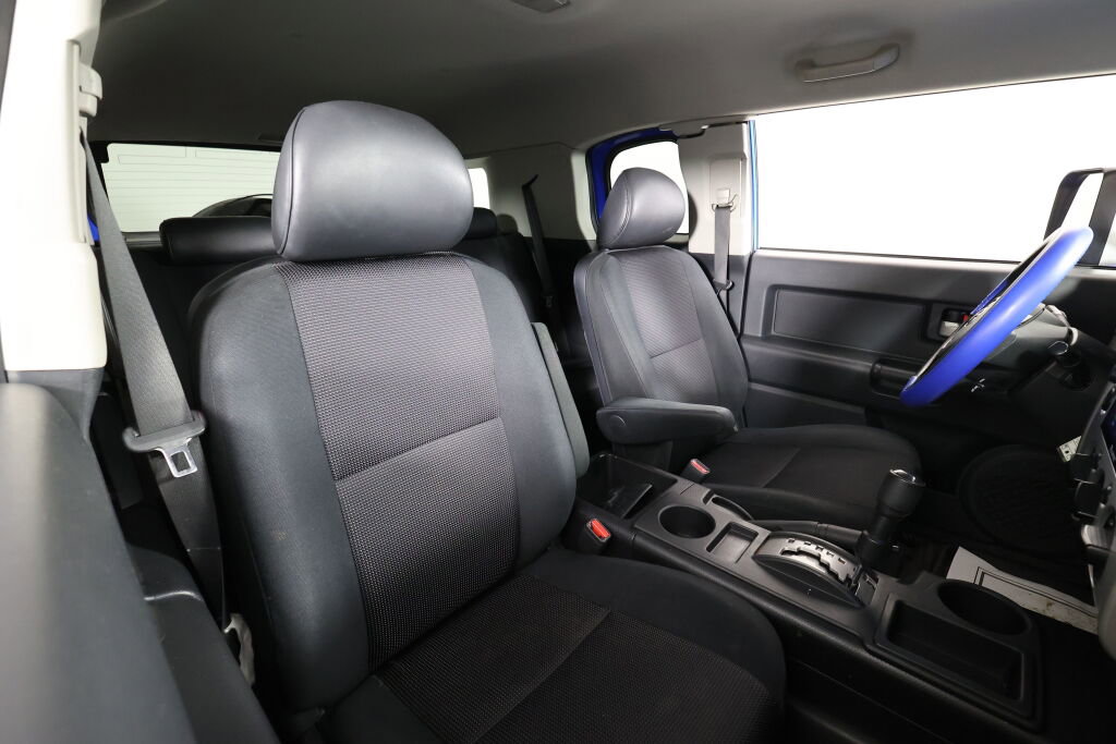 Used 2007 Toyota FJ Cruiser 2WD image 19