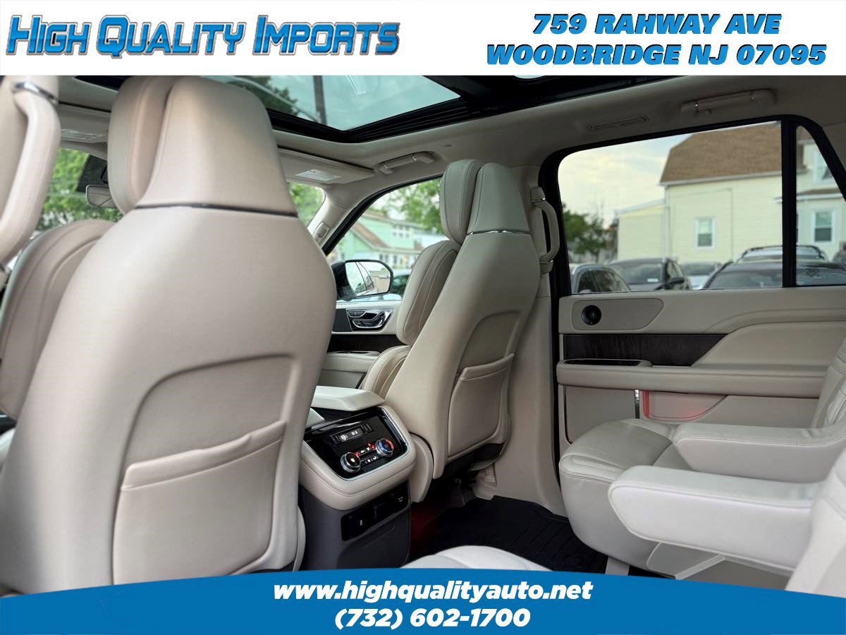 Used 2018 Lincoln Navigator Select w/ Technology Package AWD/4WD image 45