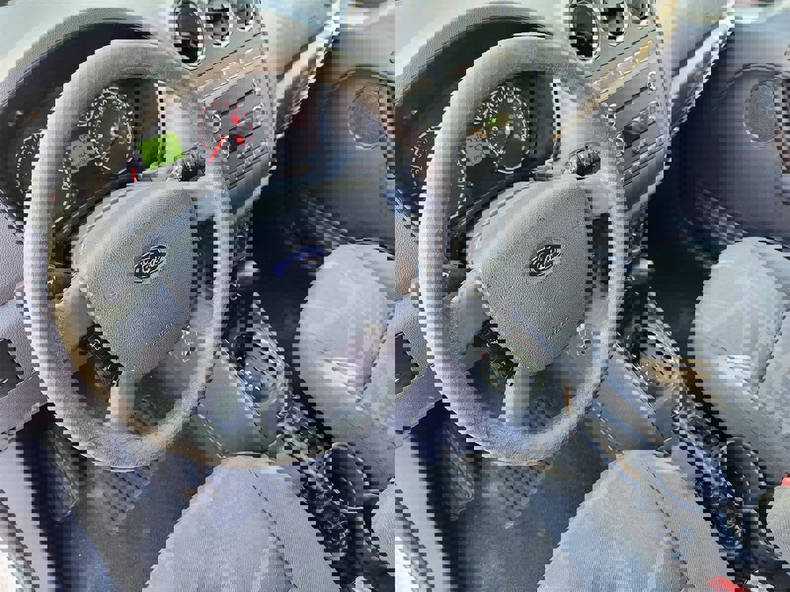 Used 2012 Ford Transit Connect XLT image 2