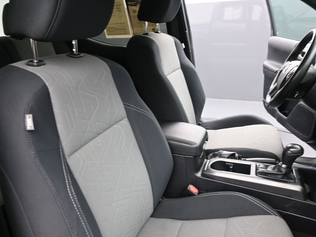 Used 2021 Toyota Tacoma TRD Off-Road image 15