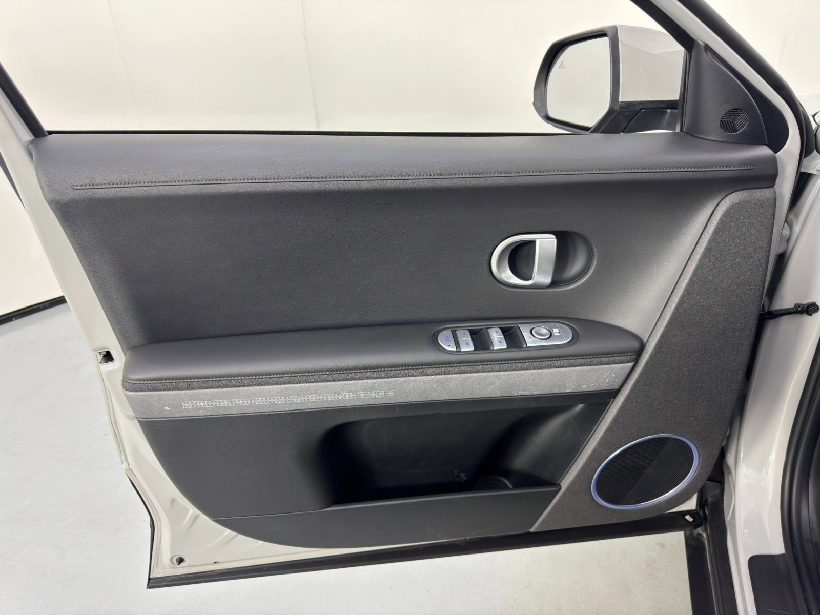 Used 2023 Hyundai Ioniq 5 SEL w/ Cargo Package image 40