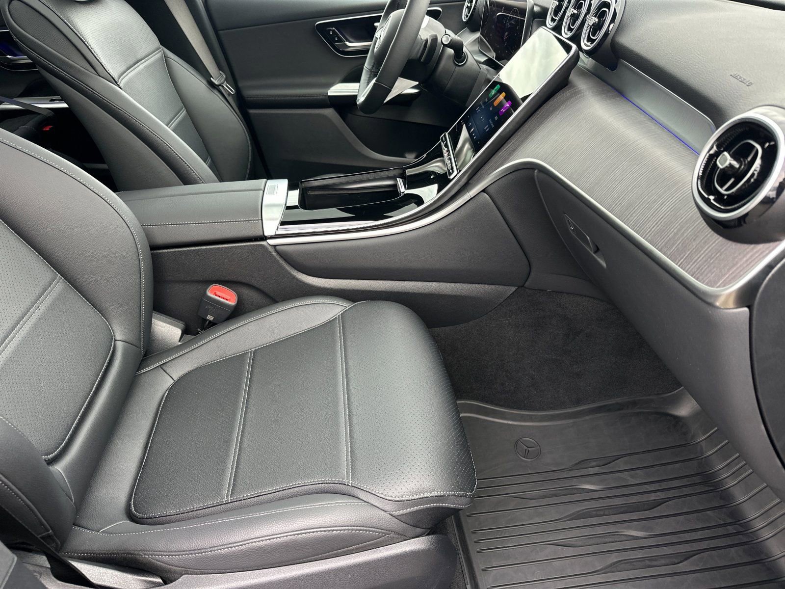 Certified 2026 Mercedes-Benz GLC 300 4MATIC image 16