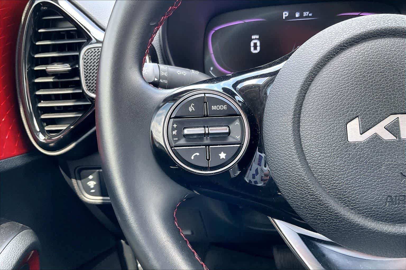 Certified 2024 Kia Soul GT-Line FWD image 23
