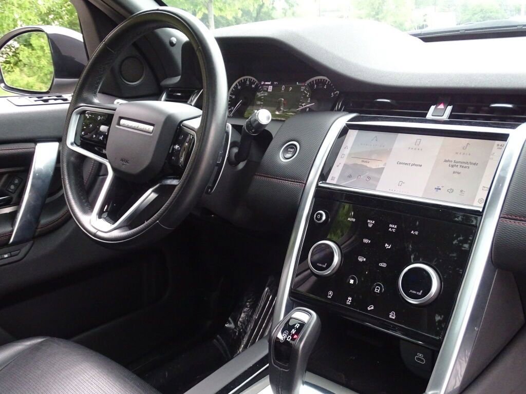 Used 2022 Land Rover Discovery Sport S R-Dynamic image 11