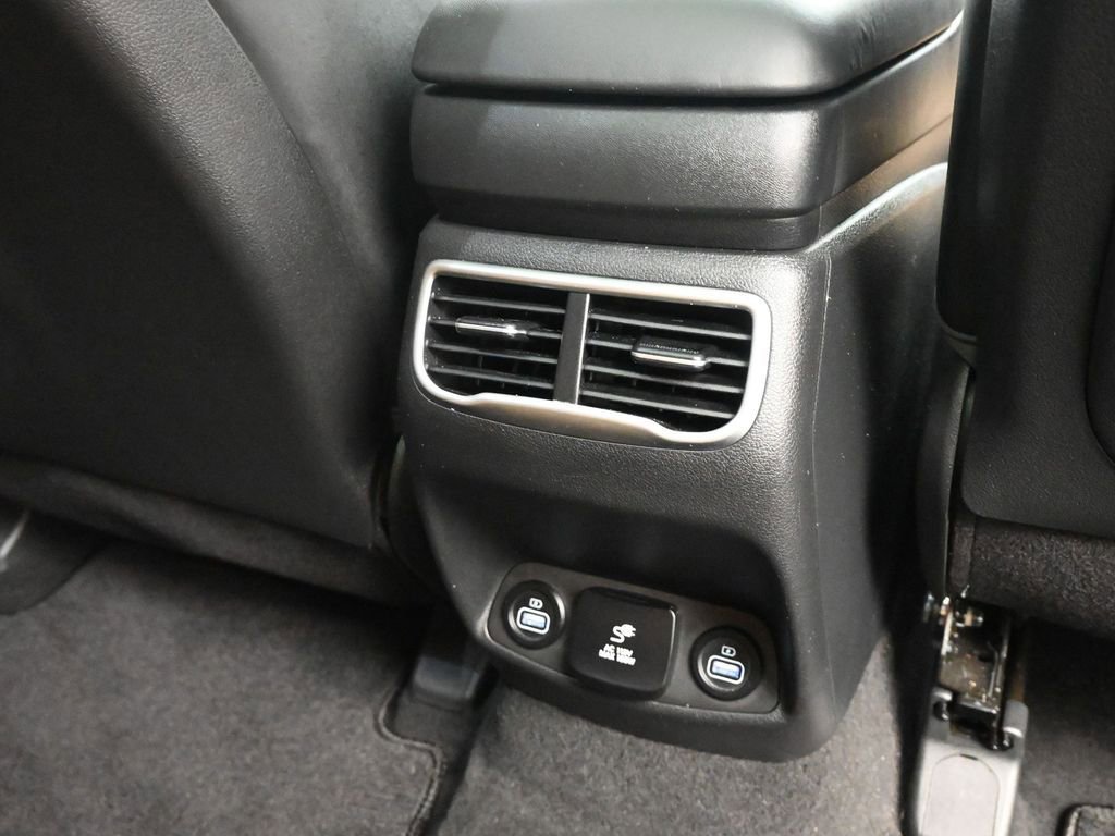 Used 2023 Hyundai Santa Fe Calligraphy image 18