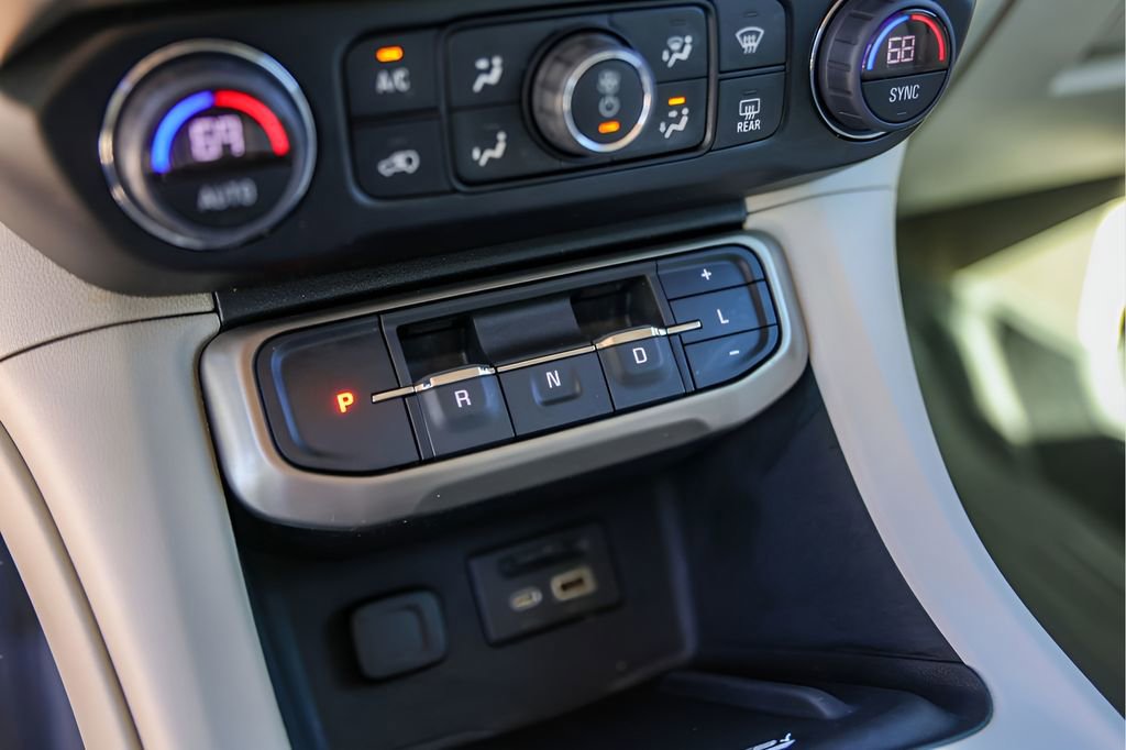 Used 2023 GMC Acadia Denali image 22