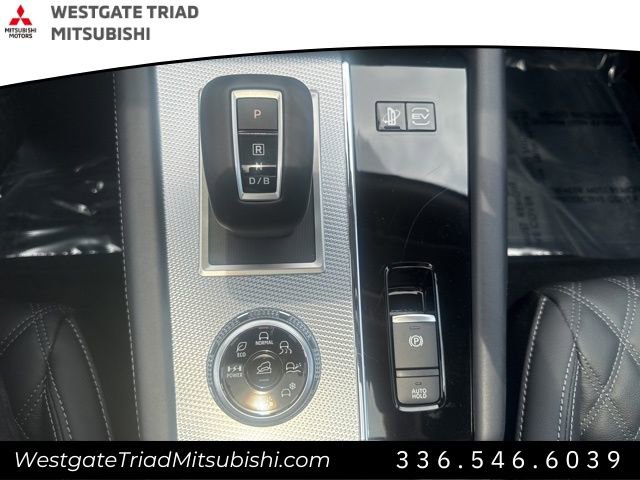 New 2025 Mitsubishi Outlander SEL image 27