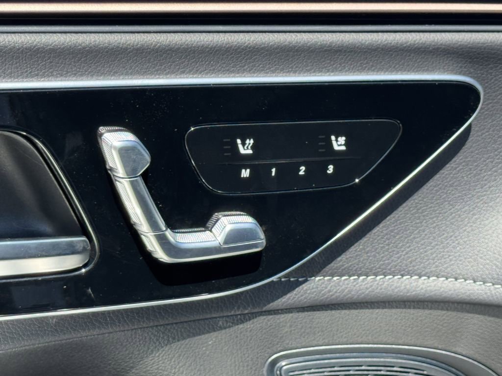 New 2026 Mercedes-Benz EQE 320 4MATIC SUV image 18