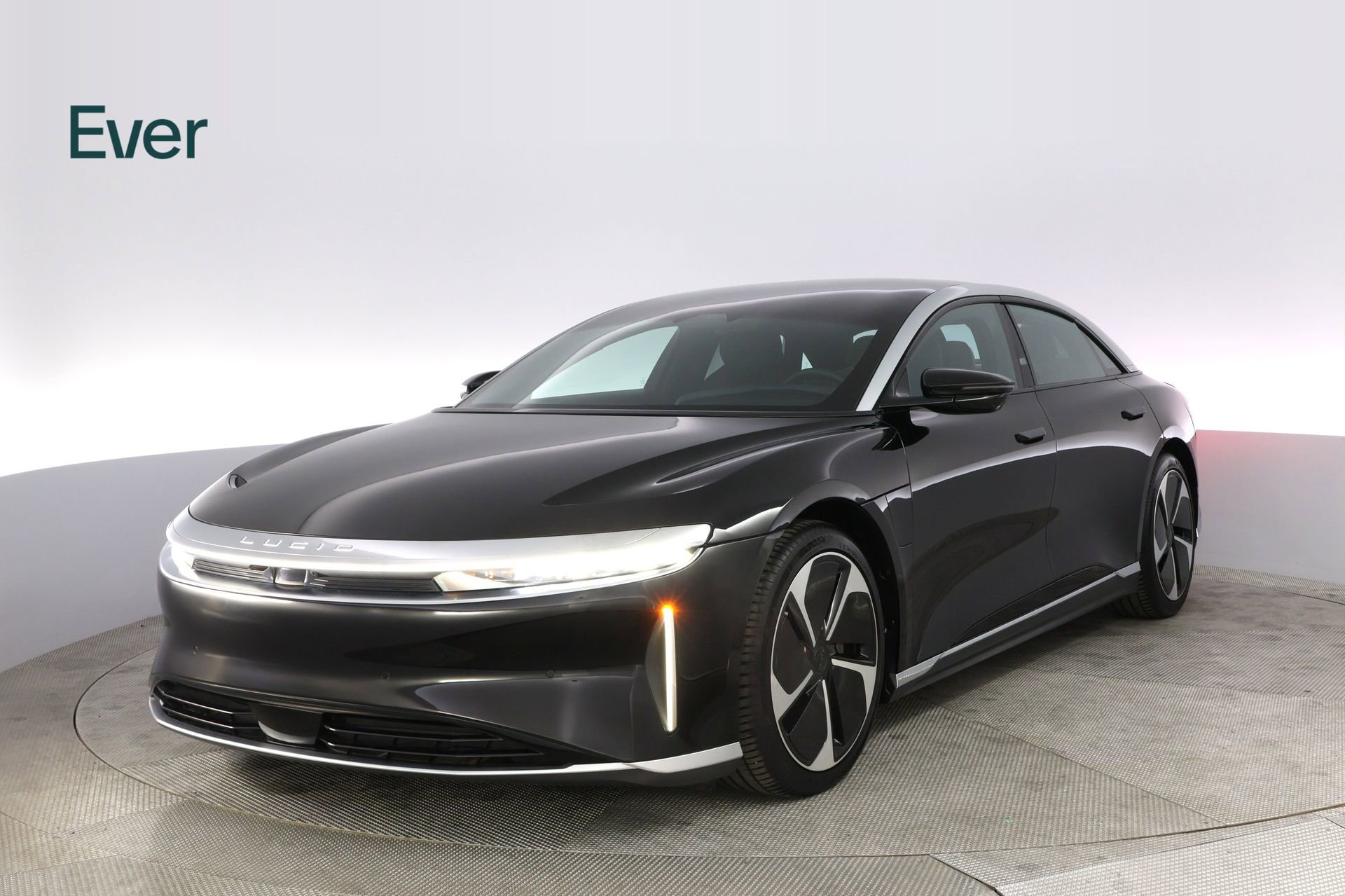 Used 2023 Lucid Air Touring image 2