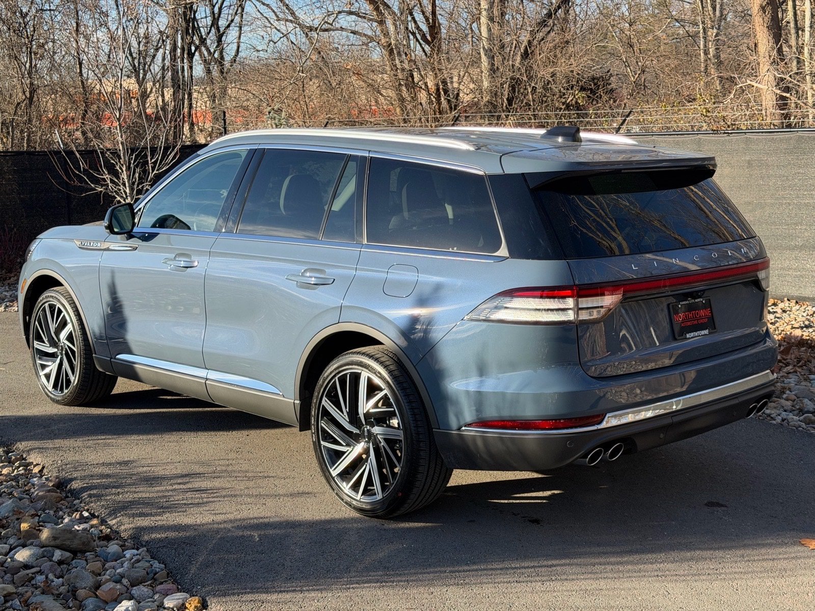New 2026 Lincoln Aviator Reserve AWD/4WD image 3