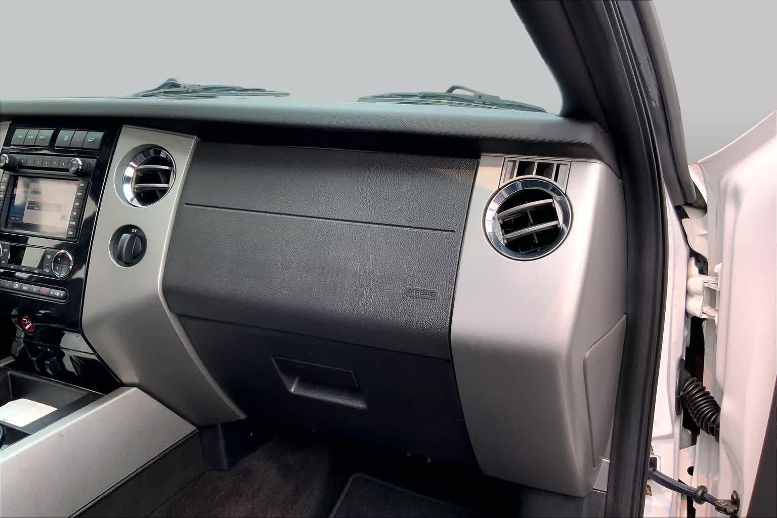 Used 2013 Ford Expedition Limited AWD/4WD image 14