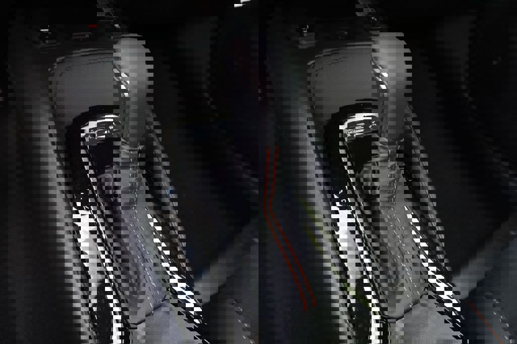 New 2026 Toyota Corolla SE FWD image 9