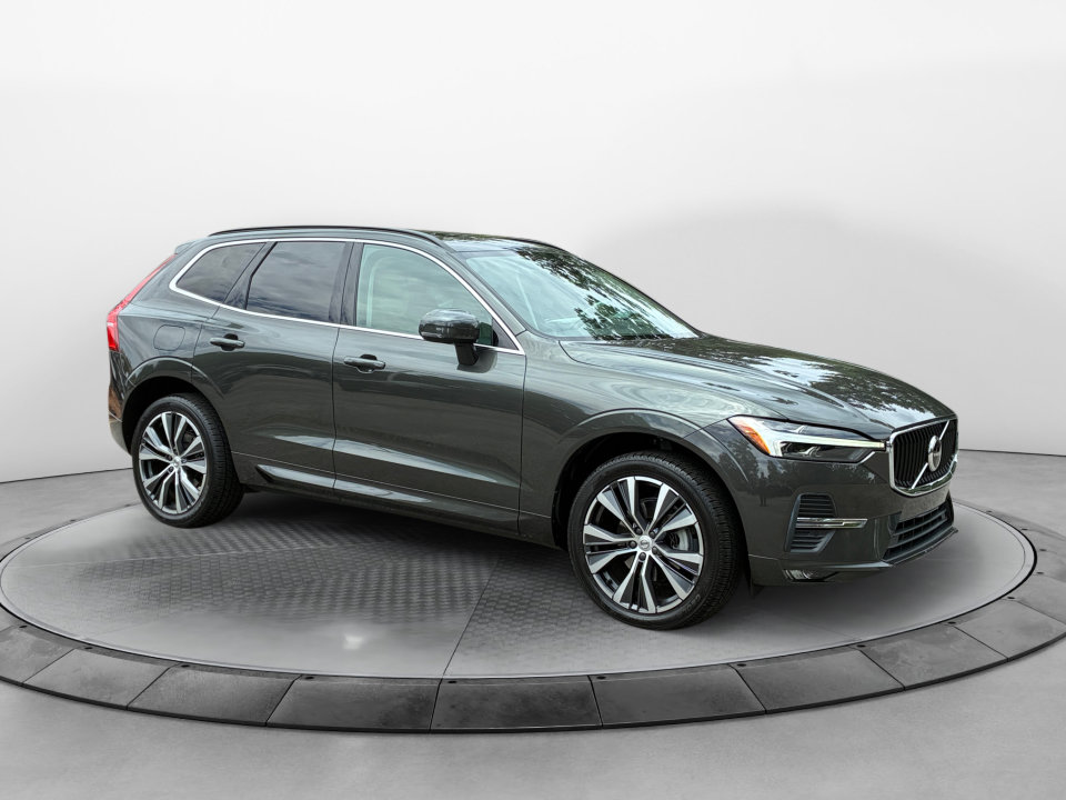 Used 2022 Volvo XC60 B5 Momentum w/ Protection Package Premier FWD image 1