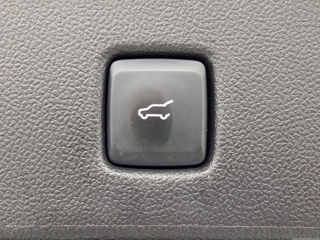 Used 2025 Ford Escape ST-Line Select AWD/4WD image 13