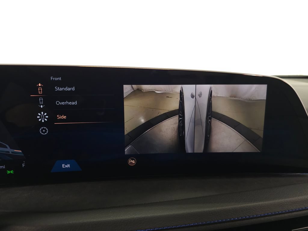 Used 2025 Cadillac XT4 Sport FWD image 30