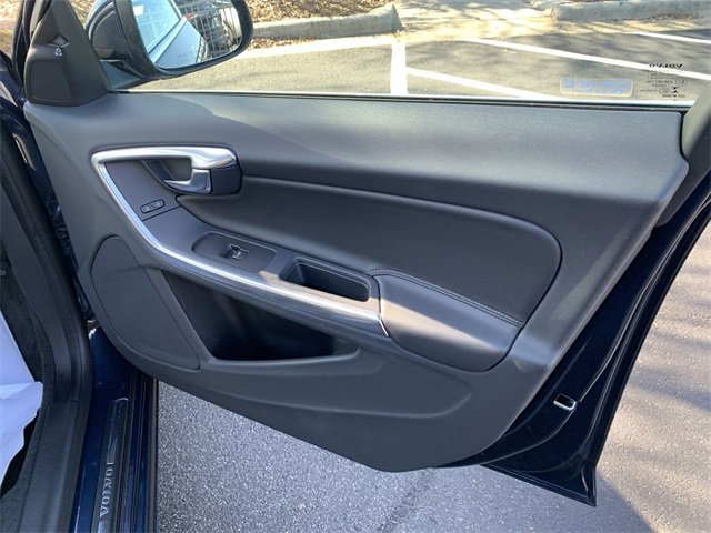 Used 2015 Volvo V60 T5 Premier w/ Convenience Package image 13