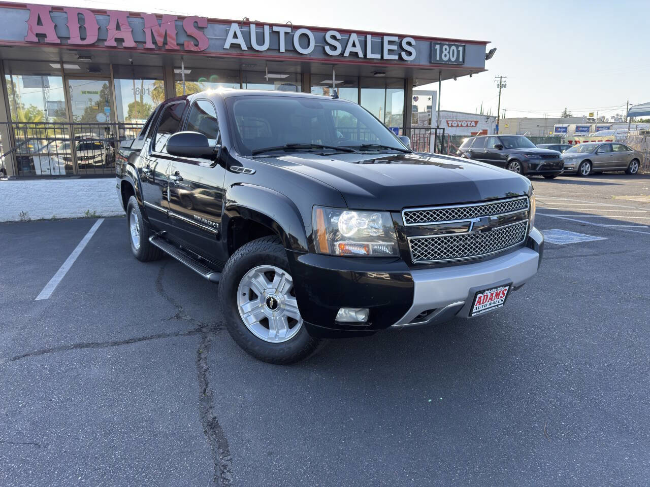 Used 2008 Chevrolet Avalanche LT AWD/4WD image 1