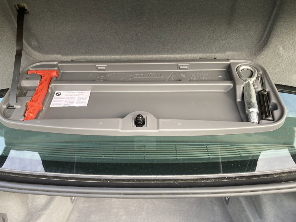 Used 2011 BMW 750Li xDrive image 22