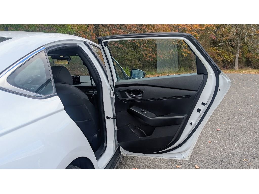 Used 2023 Honda Accord Sport image 12