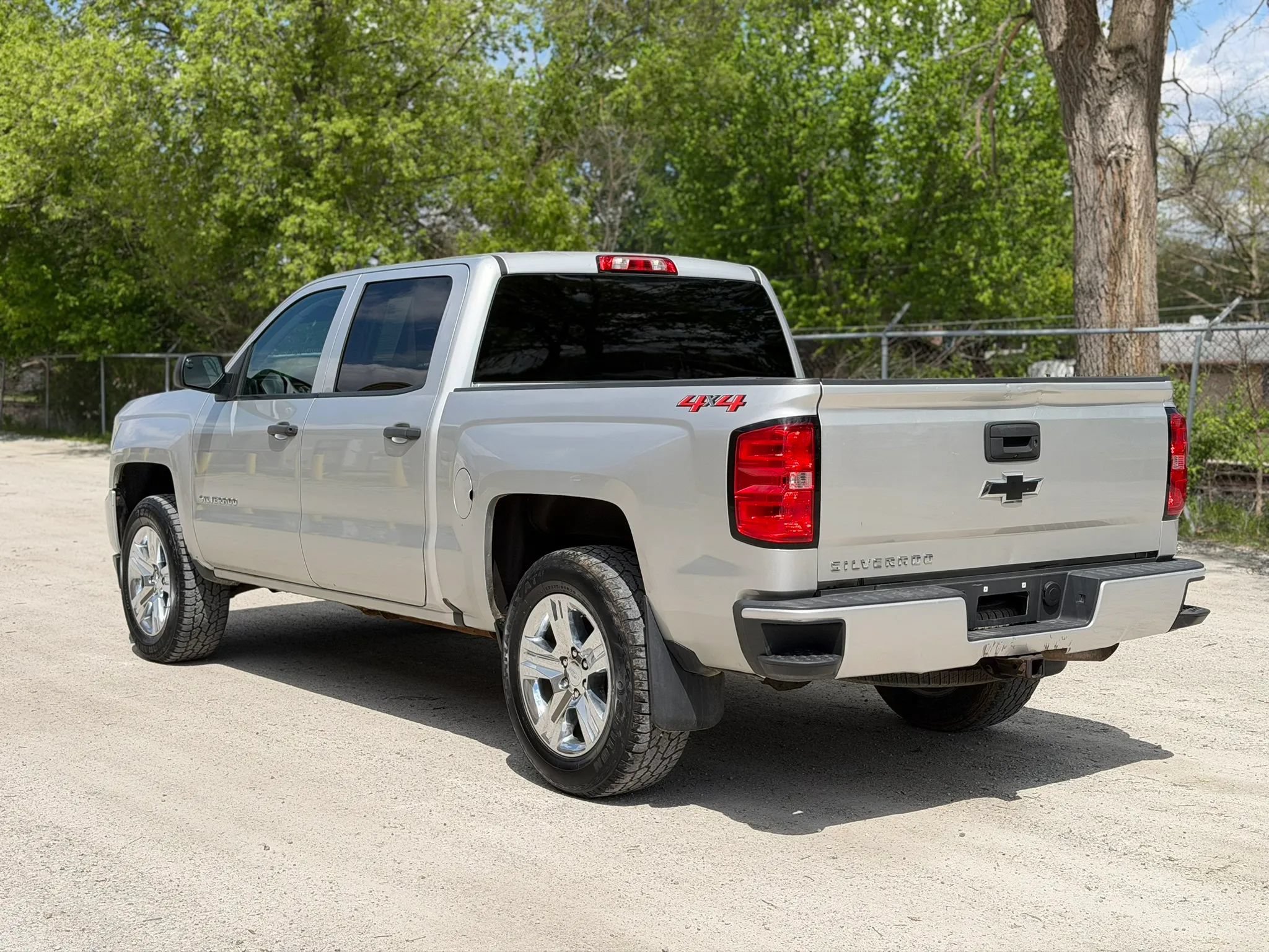 Used 2018 Chevrolet Silverado 1500 Custom w/ Custom Value Package AWD/4WD image 7