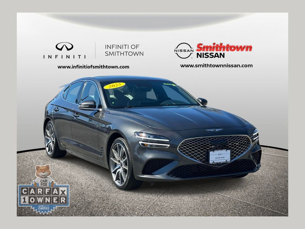 Used 2025 Genesis G70 2.5T image 1