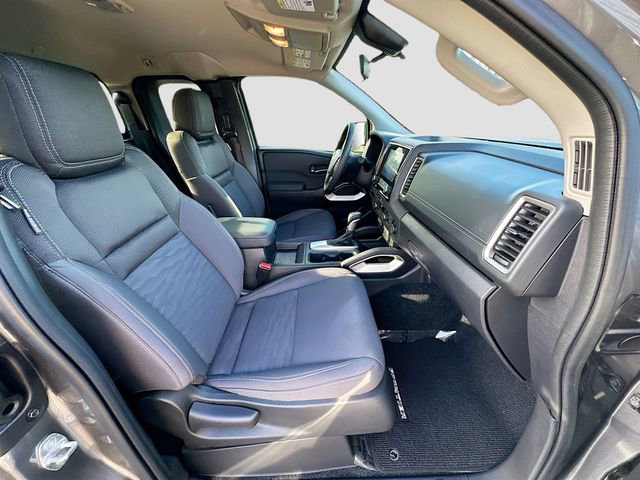 Used 2024 Nissan Frontier SV w/ SV Convenience Package image 27