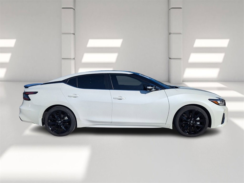Used 2023 Nissan Maxima SR w/ Sport Mat Group image 3