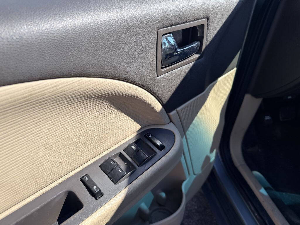 Used 2008 Ford Taurus SEL FWD image 7