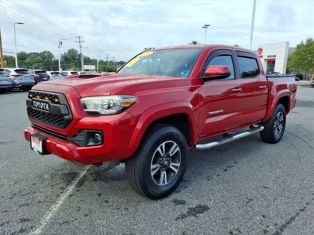 Used 2017 Toyota Tacoma TRD Sport w/ Premium & Technology Package AWD/4WD image 14