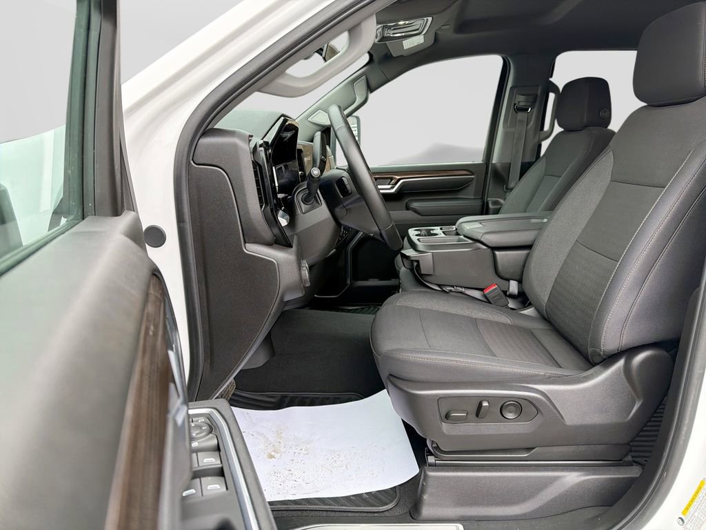 Used 2025 Chevrolet Silverado 2500 LT w/ Convenience Package image 15