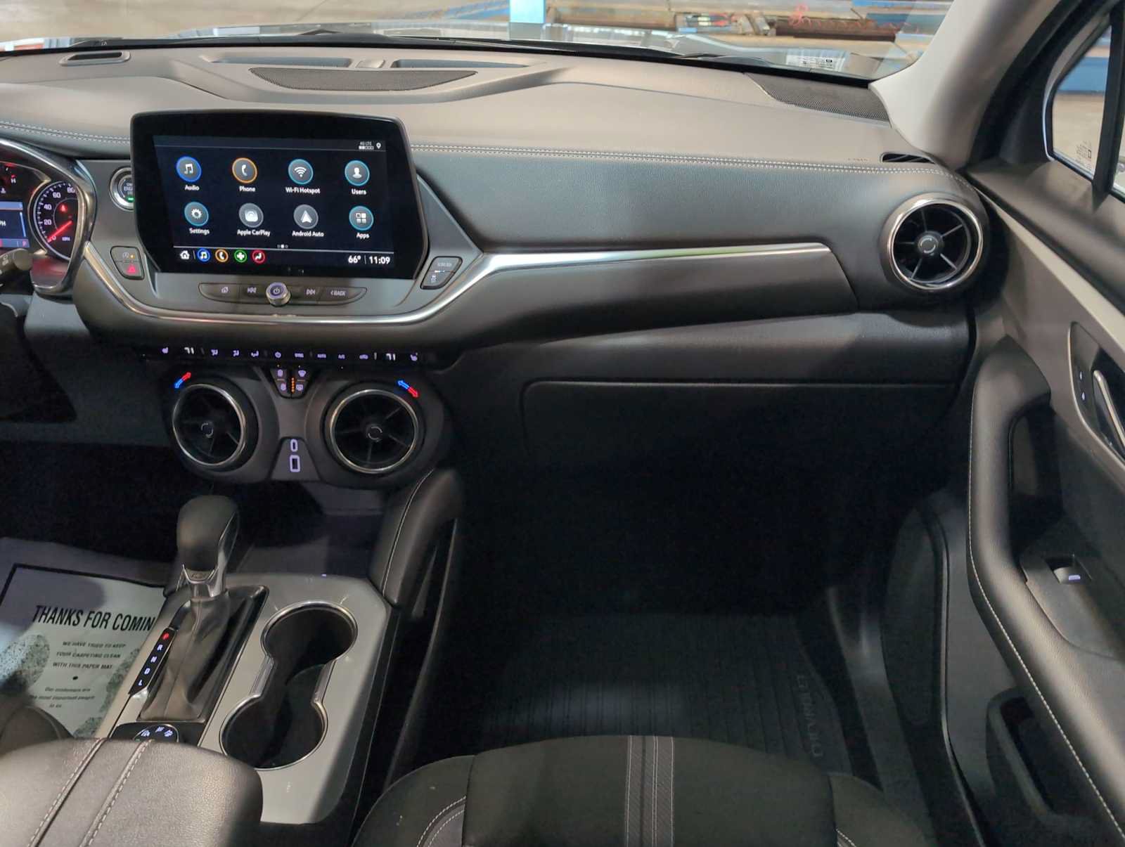 Used 2025 Chevrolet Blazer LT AWD/4WD image 28
