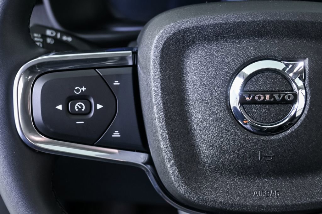 Used 2026 Volvo XC40 B4 Plus w/ Protection Package Premier image 11