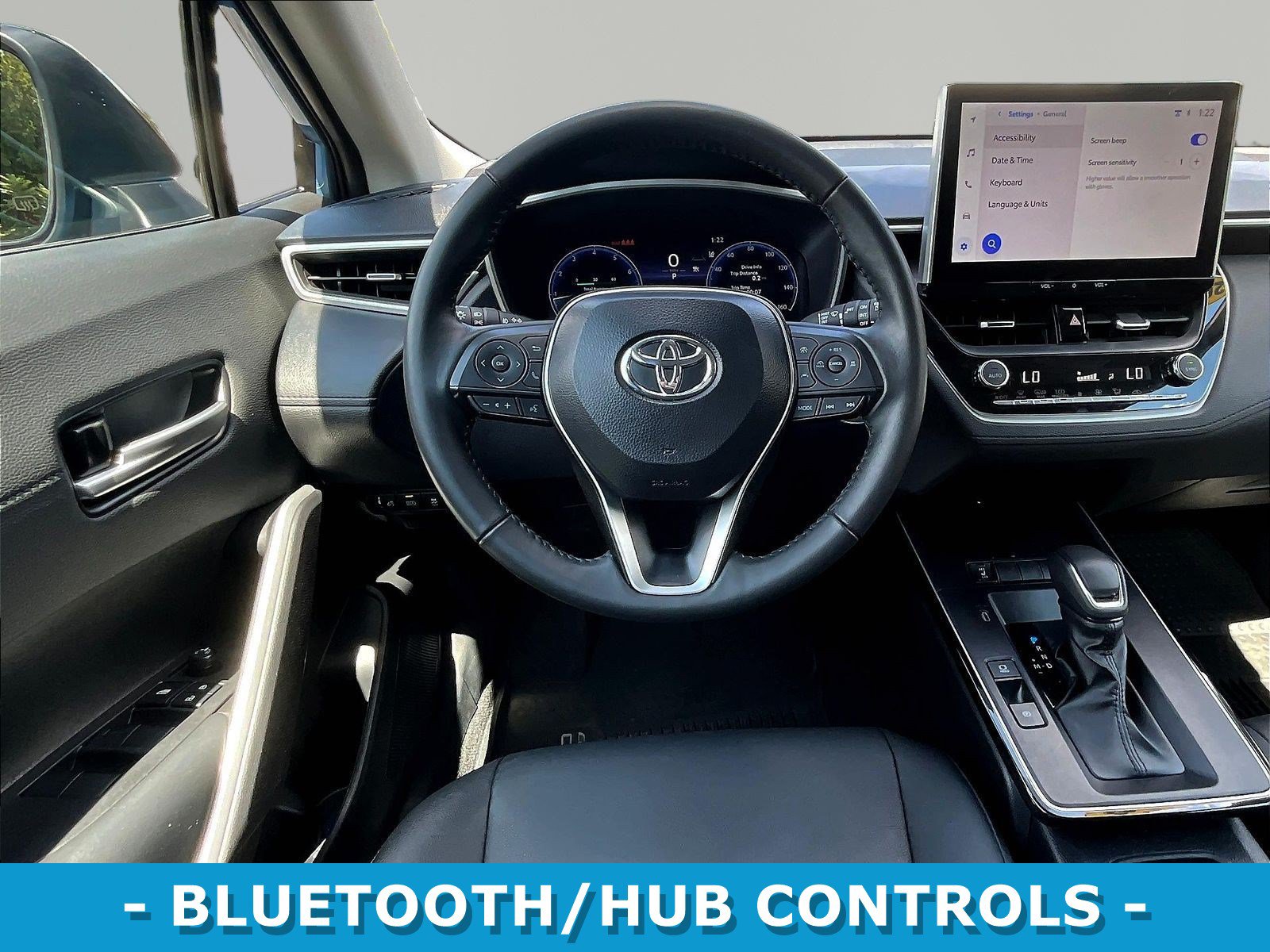 Used 2026 Toyota Corolla Cross XLE FWD image 8