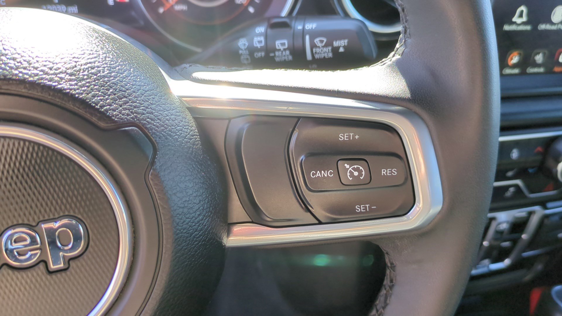 Used 2023 Jeep Wrangler Unlimited Sahara image 18