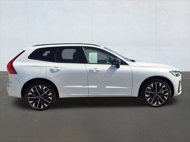 Used 2026 Volvo XC60 T8 Ultra w/ Protection Package Premier AWD/4WD image 4