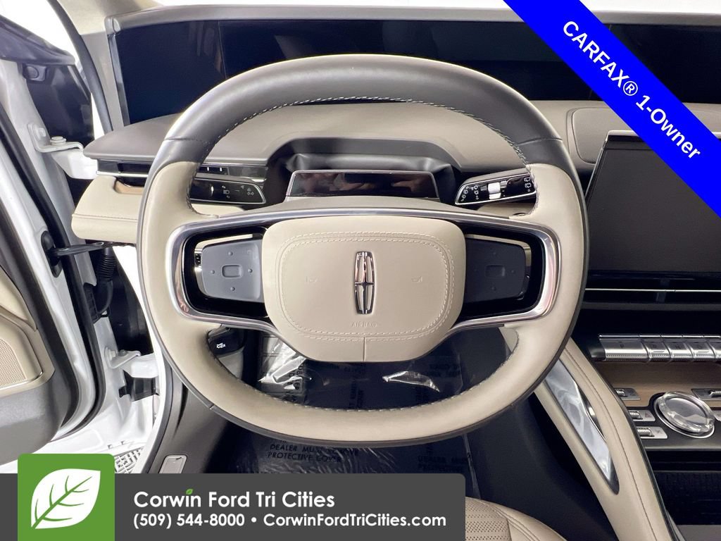 Used 2024 Lincoln Nautilus Reserve AWD/4WD image 8