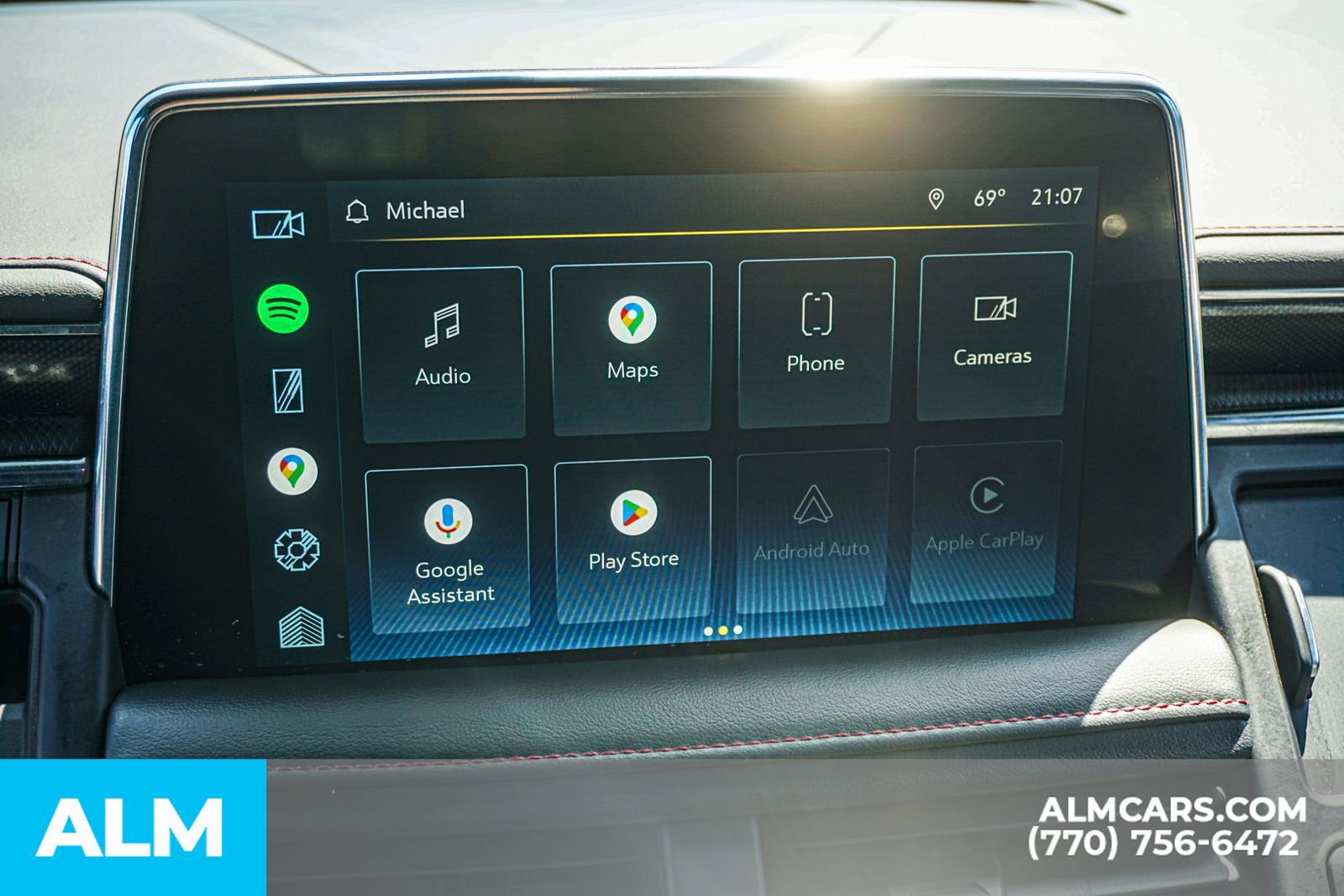 Used 2022 Chevrolet Suburban RST w/ Sport Performance Package AWD/4WD image 42