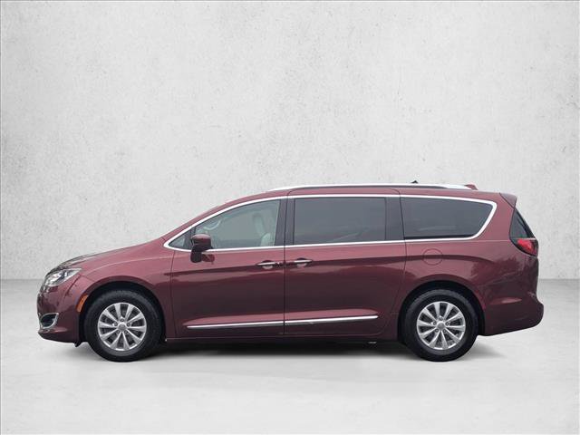 Used 2018 Chrysler Pacifica Touring-L w/ Advanced Safetytec Group FWD image 9